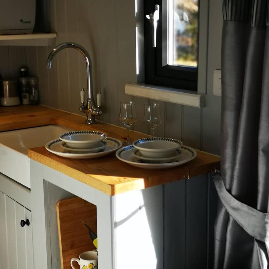 Villa Pen-Rhos Luxury Glamping "Cuckoo'S Nest" Llandrindod Wells Exterior foto